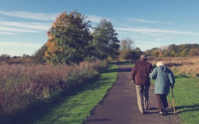 A Caregiver’s Guide to Socializing with Your Loved One
